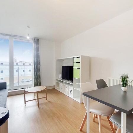 Free Parking - Two Bed Apartment By London Docklands Exterior foto