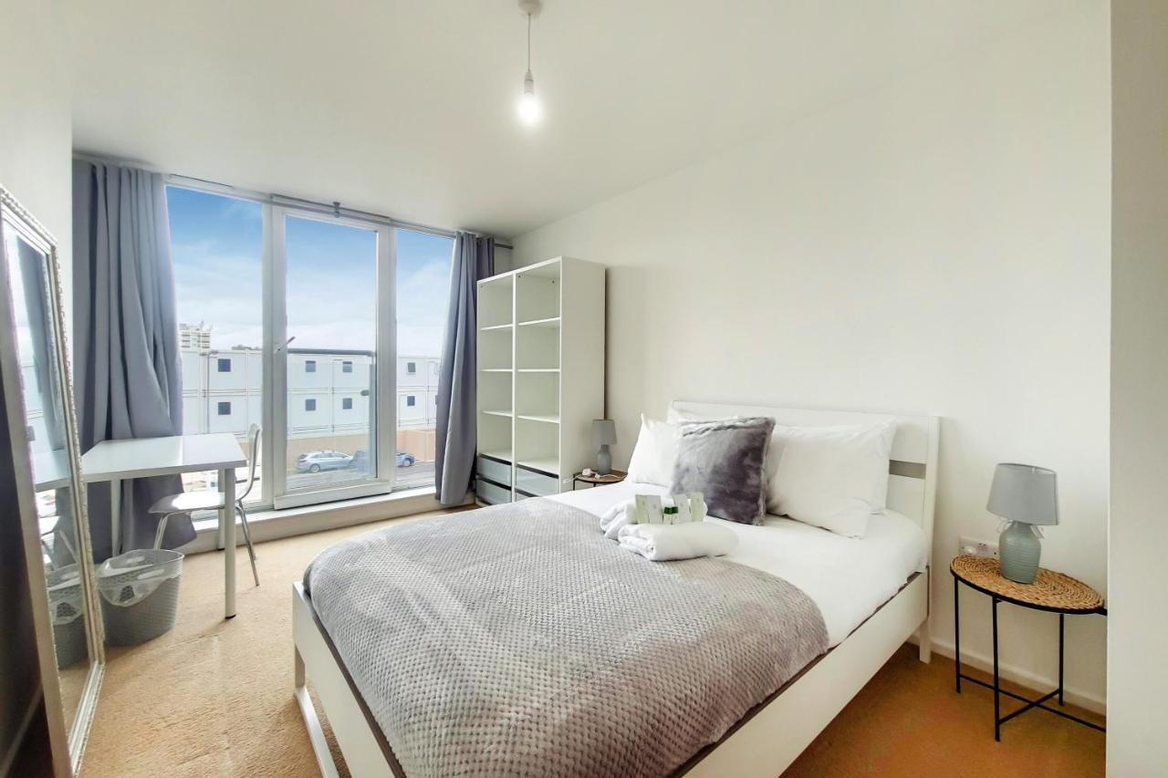 Free Parking - Two Bed Apartment By London Docklands Exterior foto