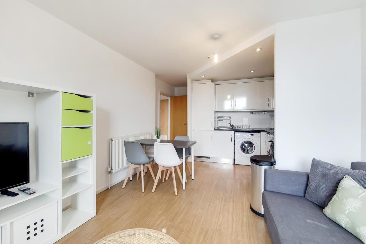 Free Parking - Two Bed Apartment By London Docklands Exterior foto