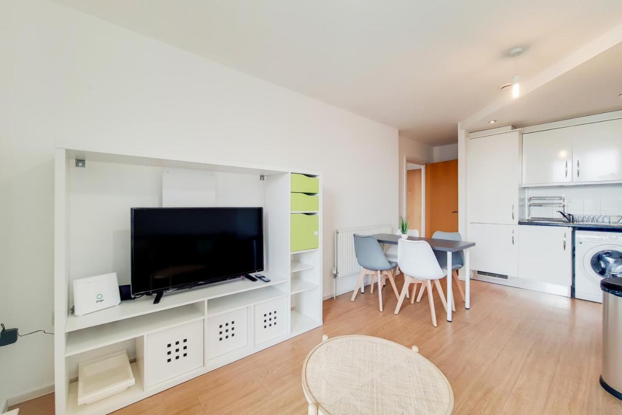 Free Parking - Two Bed Apartment By London Docklands Exterior foto